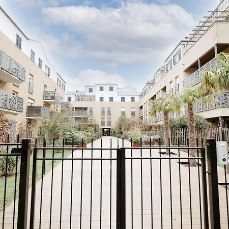Hexa Dream Apartment Montevrain Exterior photo